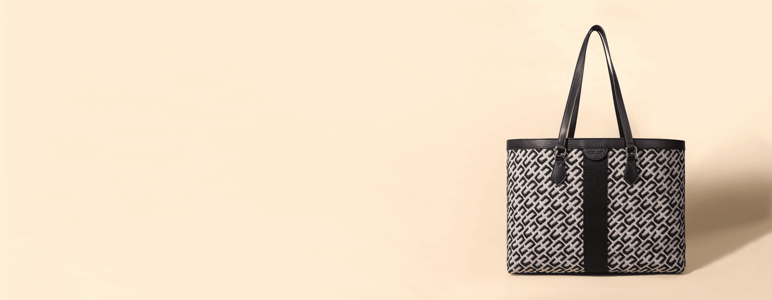 Custom logo tote bags for retail, GWP, hotel, event and wellness brand campaigns
