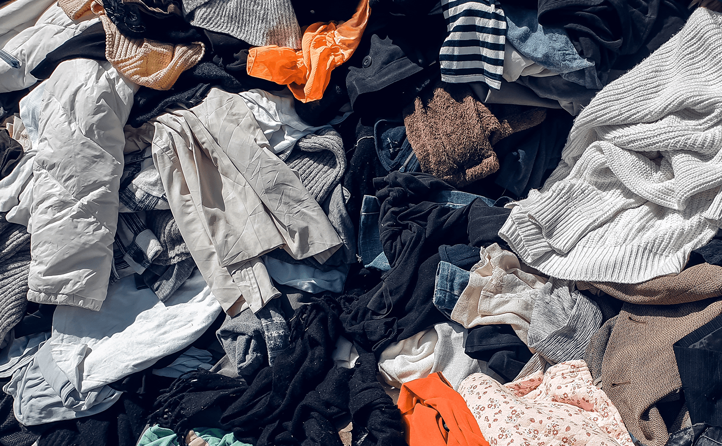 Recycled cotton material route for natural-feel tote programs