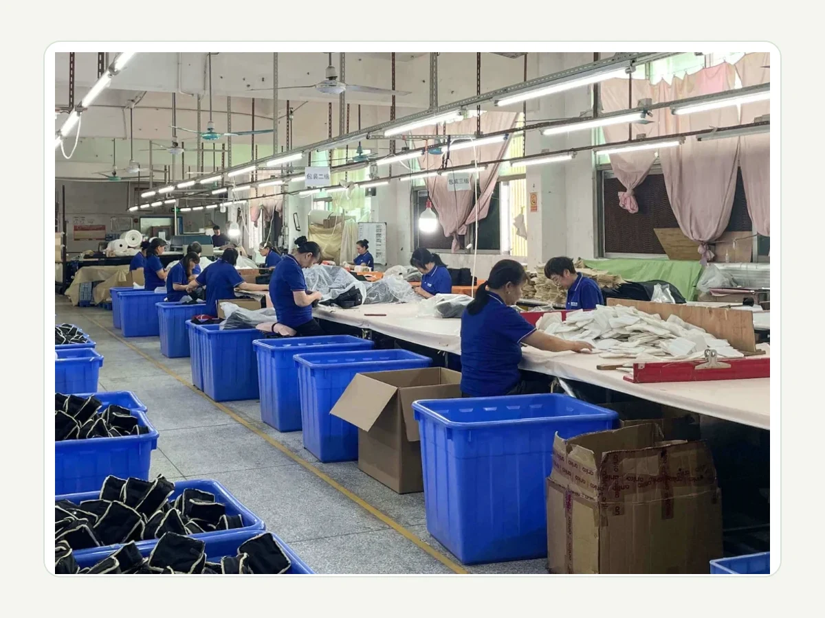 Packaging sample confirmation for custom tote bag bulk production